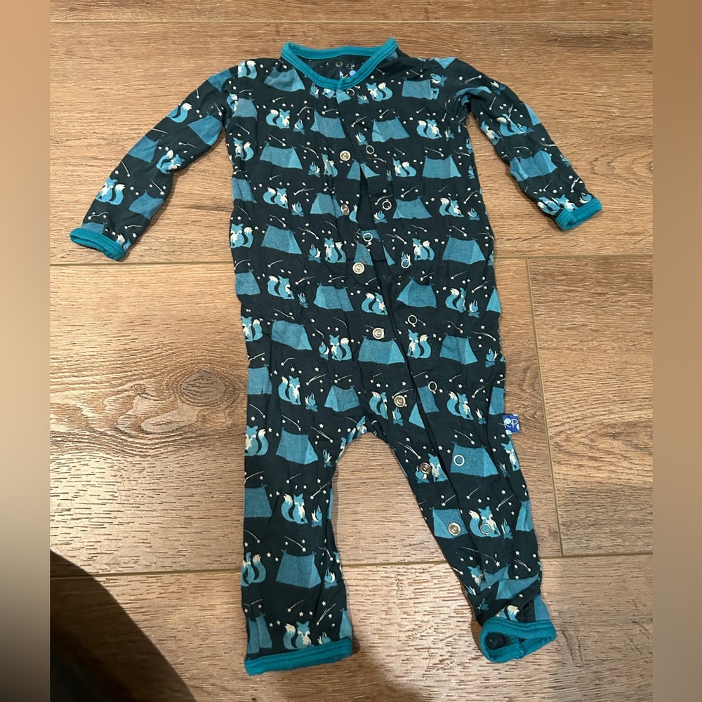 Super soft kids pjs as 3-6 months